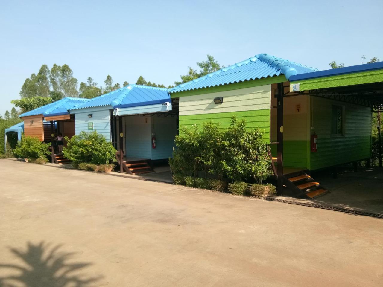 Hi Tech Resort Kabin Buri Quarto foto